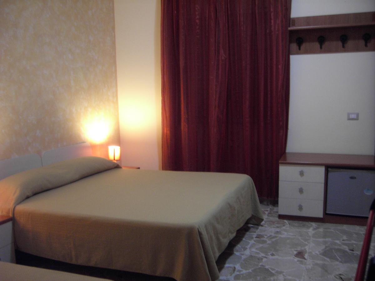 Etna Inn Motta Sant'Anastasia Exterior photo